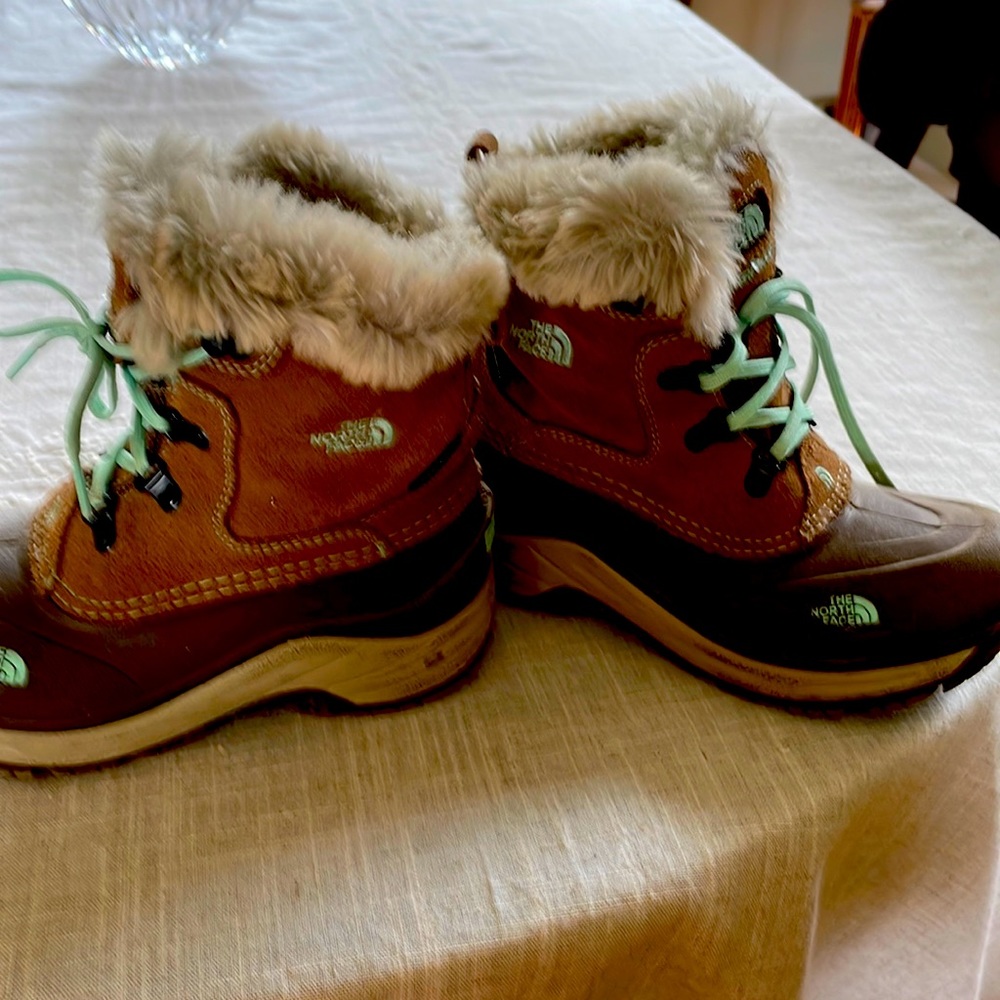Girls North Face “Fillies”winter/rain boots. Youth Size 3